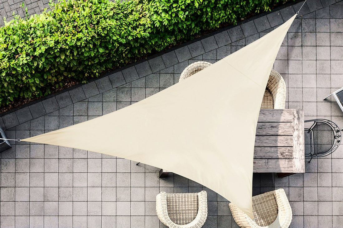 Driehoek 90 graden 4x4x5,7m Off white